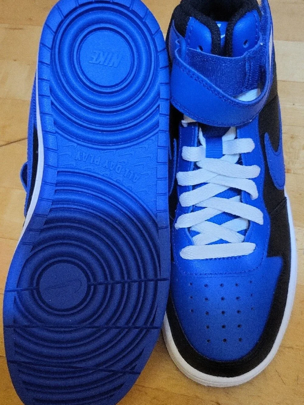 Nike youth high